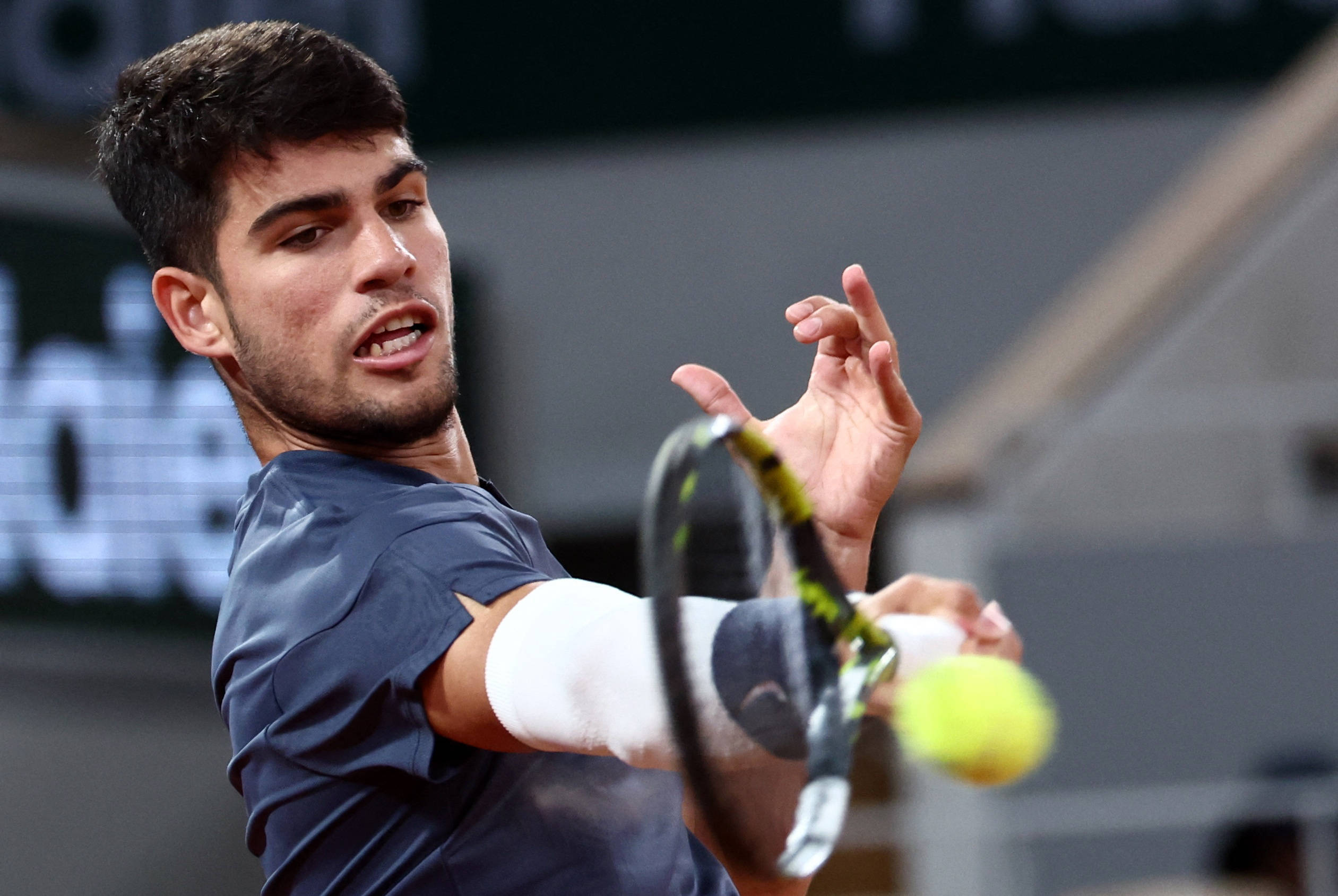 暗能量汲取 暗能量汲取